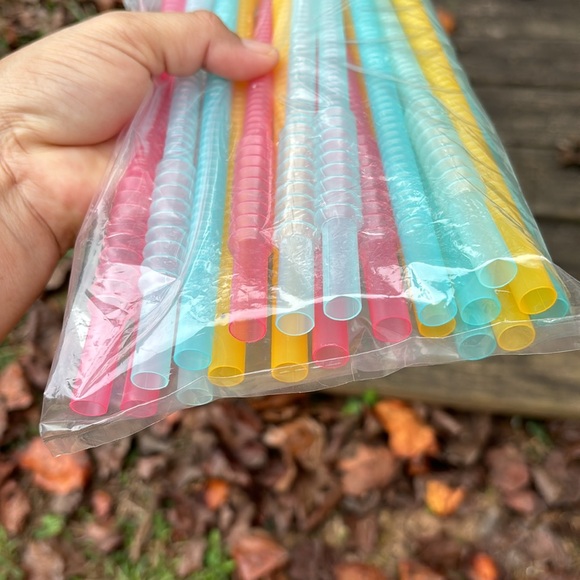 TUPPERWARE STRAWS (1 BAG OF 20 STRAWS) - Picture 7 of 10